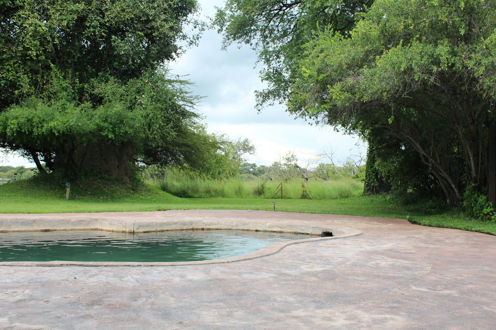 Thebe River Safaris Kasane Dış mekan fotoğraf