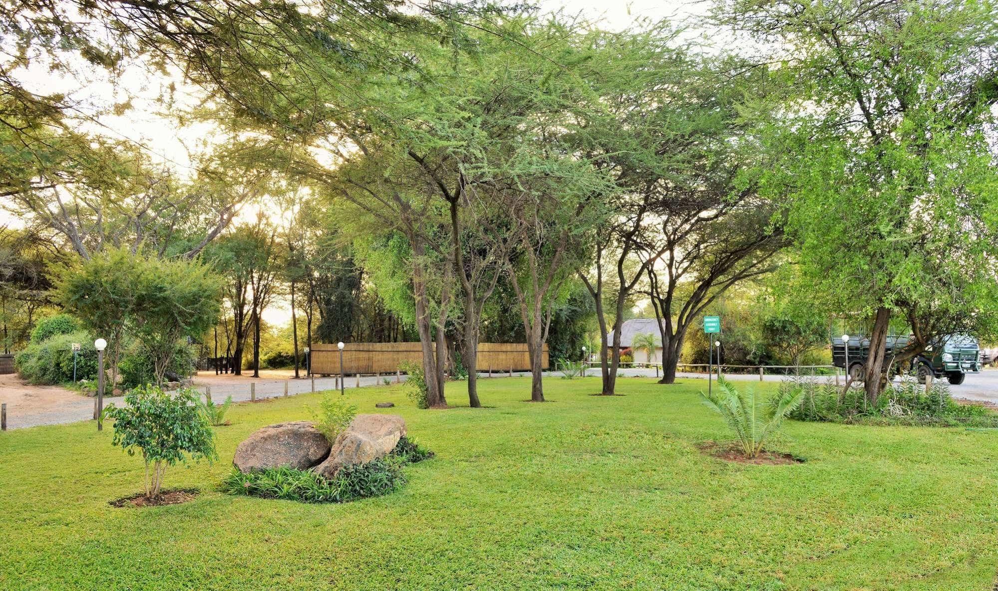 Thebe River Safaris Kasane Dış mekan fotoğraf